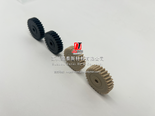 カーボンPEEK耐摩耗歯車