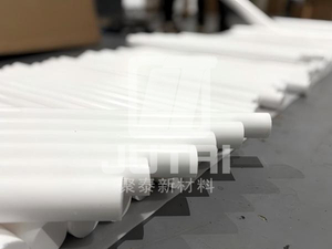 ورقة PTFE وقضيب